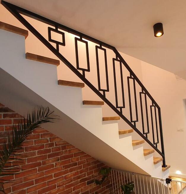 balkony balustrady ogrodzenia kute i nierdzewme