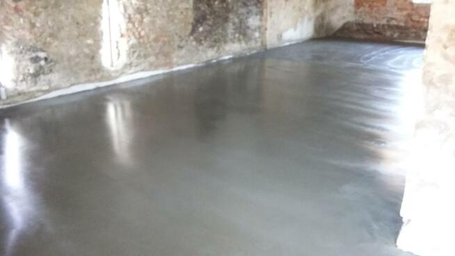 Mikrocement beton polerowany.