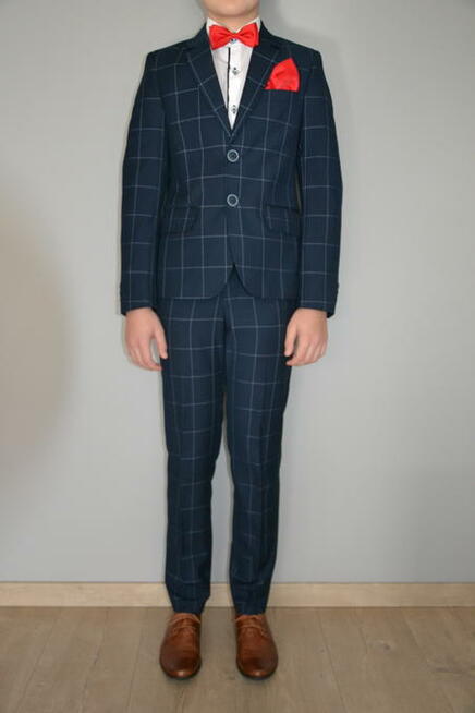 Garniturek+buty+koszulka dla chłopca w rozm.140cm