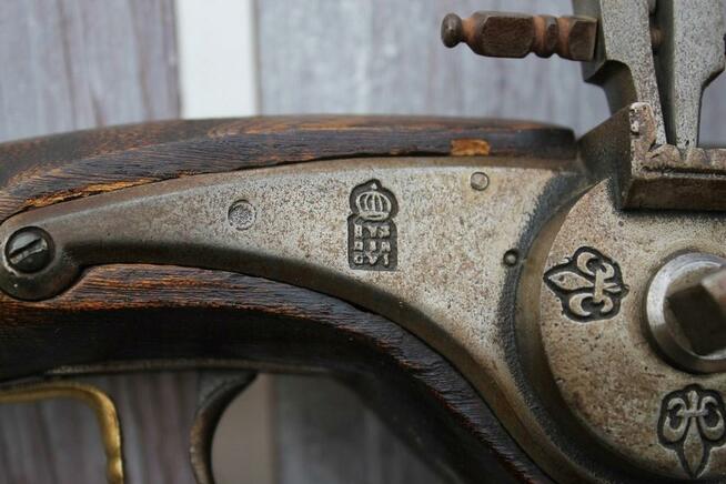 Sprzedam stary pistolet czrnoprochowy z zamkiem kołowym