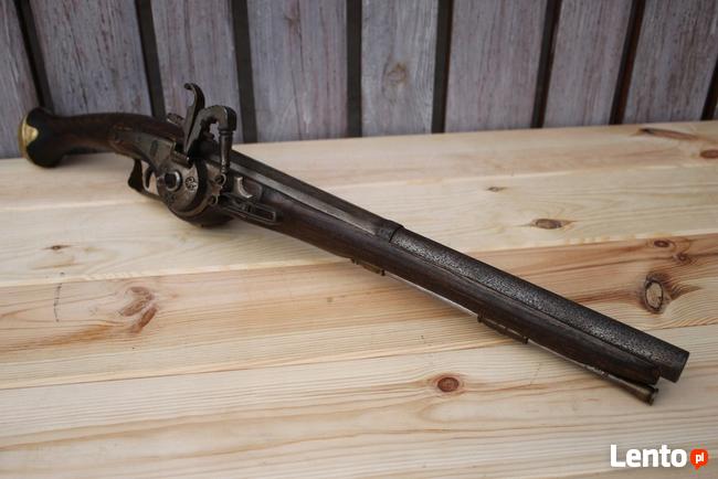 Sprzedam stary pistolet czrnoprochowy z zamkiem kołowym