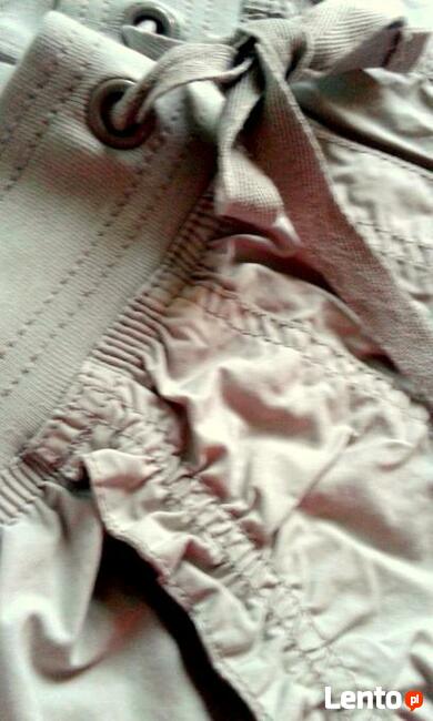 Jasne, wywijane spodenki boho;) khaki