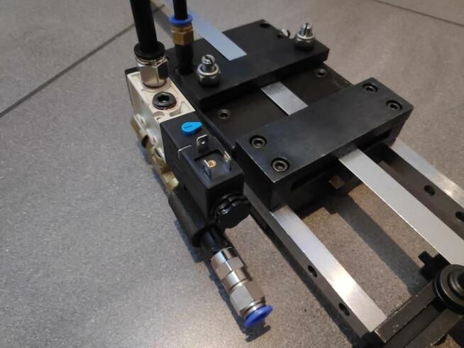 Podajnik pneumatyczny JAF-3C-E