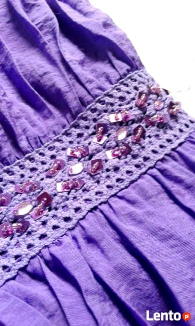 Fiołkowa sukienka - bombka wyszywana koralikami:)