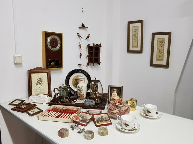 Wspaniała markowa odzież & 101 Drobiazgów