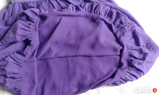 Fiołkowa sukienka - bombka wyszywana koralikami:)