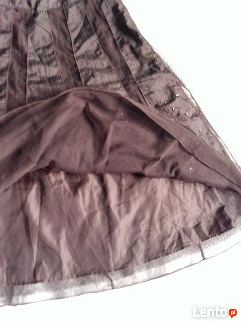 Brązowa spódnica z cekinami- kwiat:)