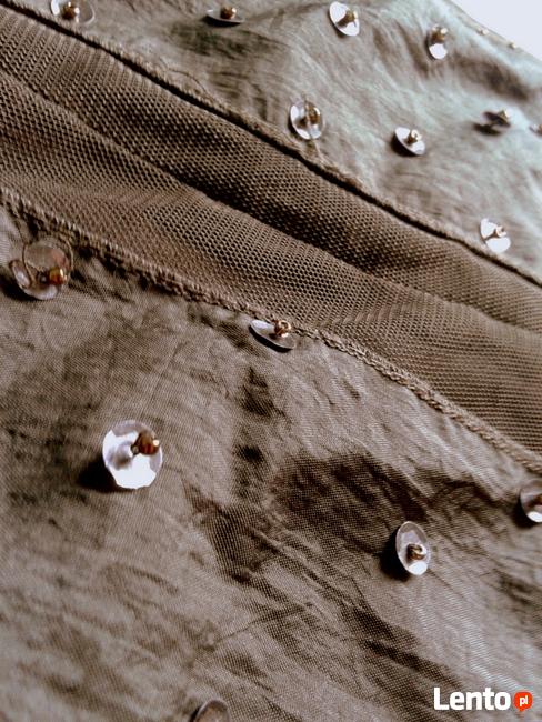 Brązowa spódnica z cekinami- kwiat:)