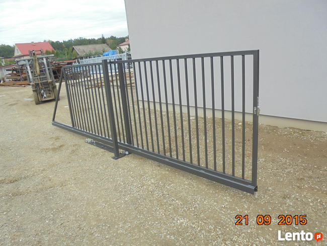 Brama przesuwna z pionowym wypełnieniem, brama wjazdowa,