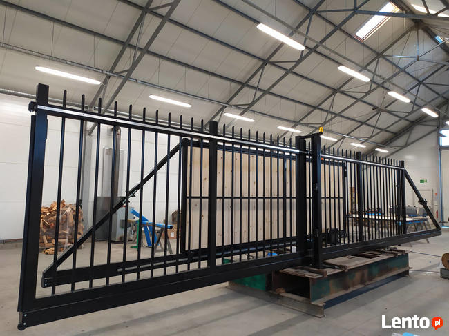 Brama przesuwna z pionowym wypełnieniem, brama wjazdowa,