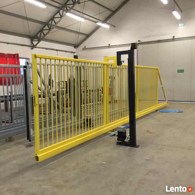 Brama przesuwna z pionowym wypełnieniem, brama wjazdowa,