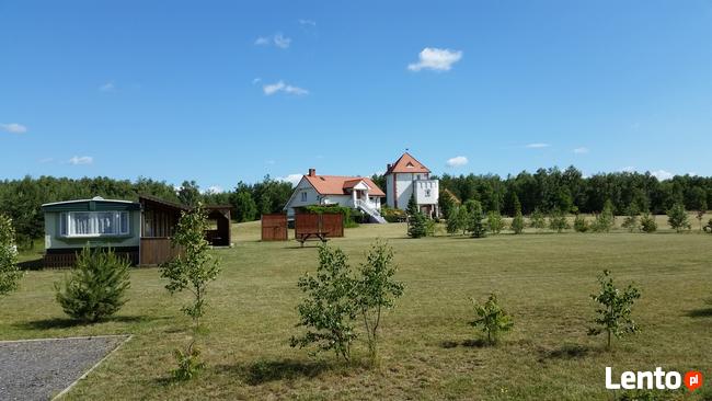 Domki wczasowe nad jeziorem z basenem