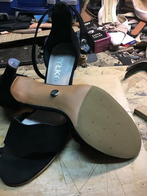 SZEWC Kraków dojazd do klienta. Door2door mobile shoerepair