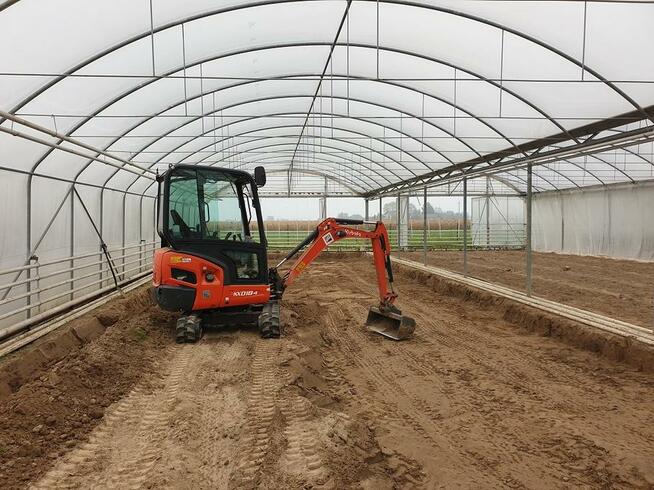 Usługi minikoparką i młotem wyburzeniowym na minikoparce