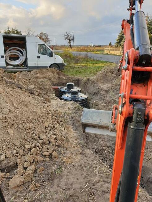 Usługi minikoparką i młotem wyburzeniowym na minikoparce