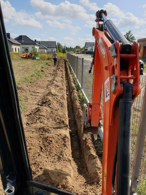 Usługi minikoparką i młotem wyburzeniowym na minikoparce