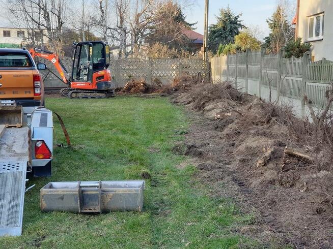 Usługi minikoparką i młotem wyburzeniowym na minikoparce