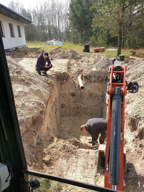 Usługi minikoparką i młotem wyburzeniowym na minikoparce