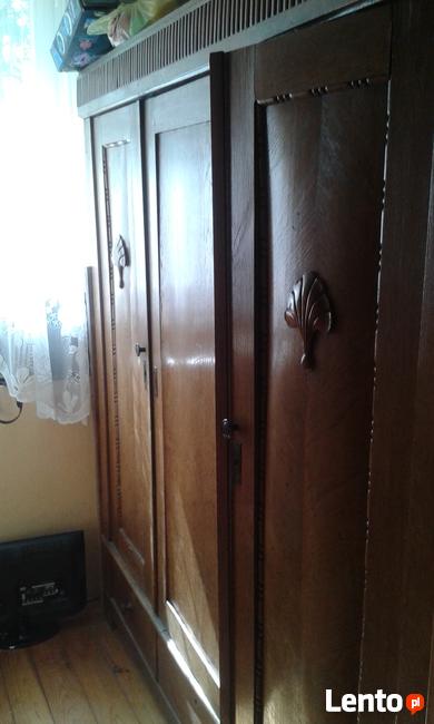 Stara szafa 3-drzwiowa z szufladami