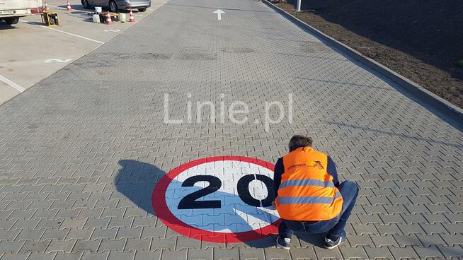 Malowanie linii, oznakowanie poziome hal magazynów, garaży
