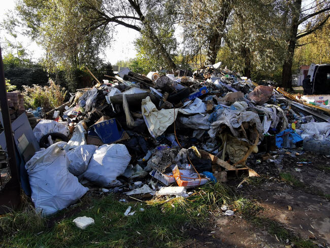 Wywóz Śmieci Odpadów Odbiór Gabarytów Gratów Utylizacja