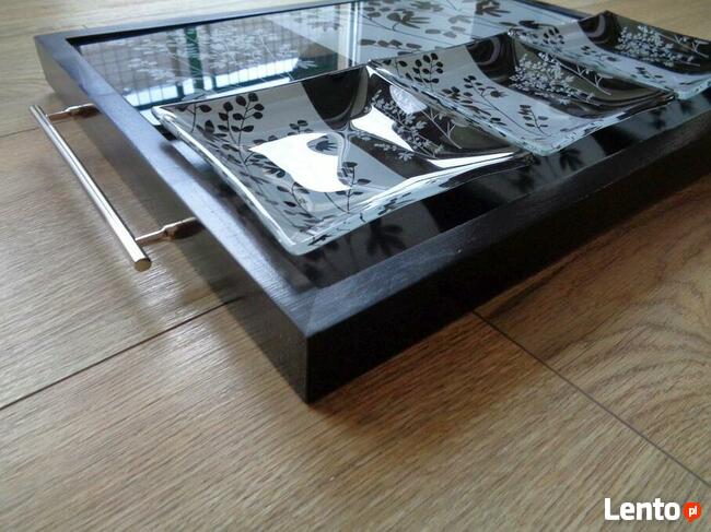 Taca drewniana + szklana podkładka i 3 miseczki