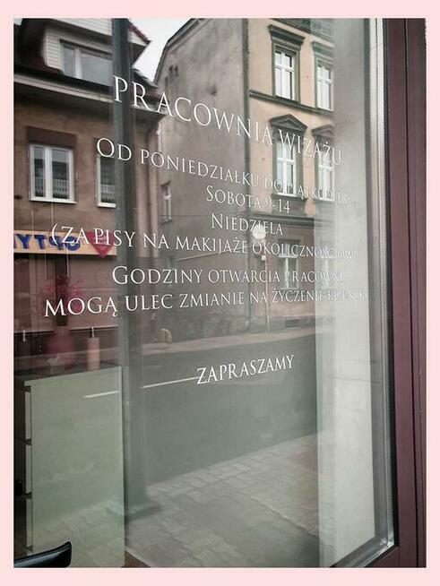 Naklejki cięte po obrysie okrągłe kwadraty prostokąty folie