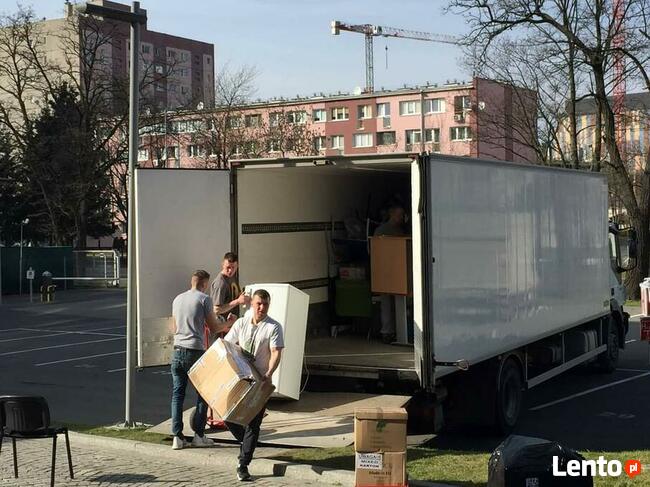 Tanie Przeprowadzki Wroclaw Przewóz Palet auto z windą