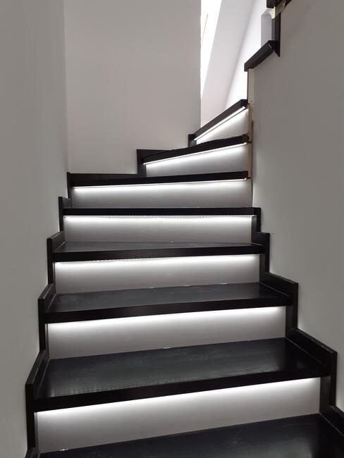 Usługi stolarskie.Schody wyrób montaż, cyklinowanie itp.