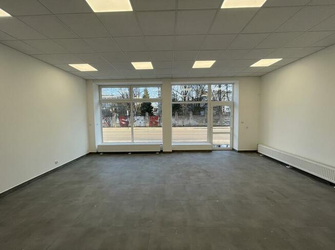 Sklep, salon, gabinety, biuro. Atrakcyjny lokal po remoncie