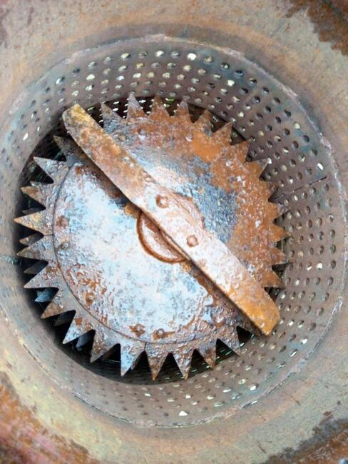 Młynek do plastików drewna kable , elektrośmieci kukurydzy