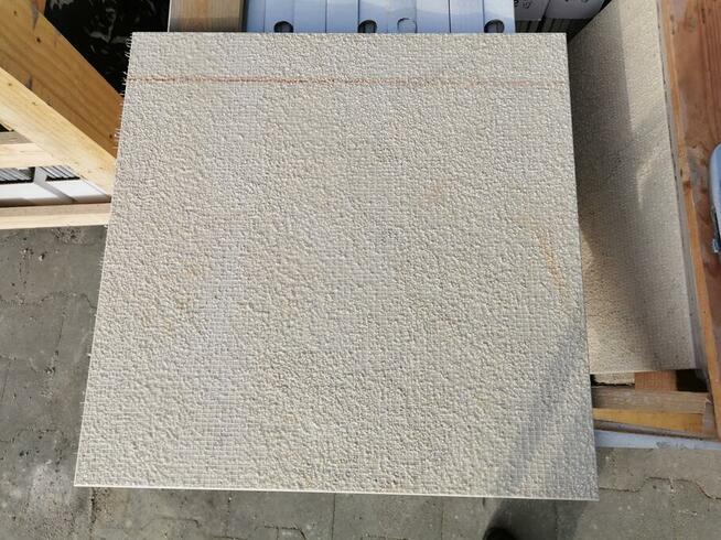 Płytki marmurowe CREMA MARFIL 45,7x45,7x1,2 poler