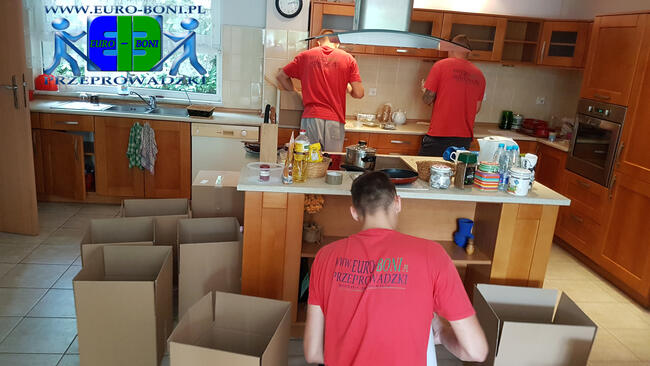 Przeprowadzki Żyrardów Transport mebli, rzeczy z wnoszeniem