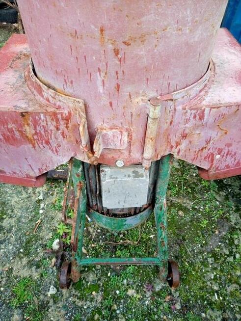 Młynek do plastików drewna kable , elektrośmieci kukurydzy