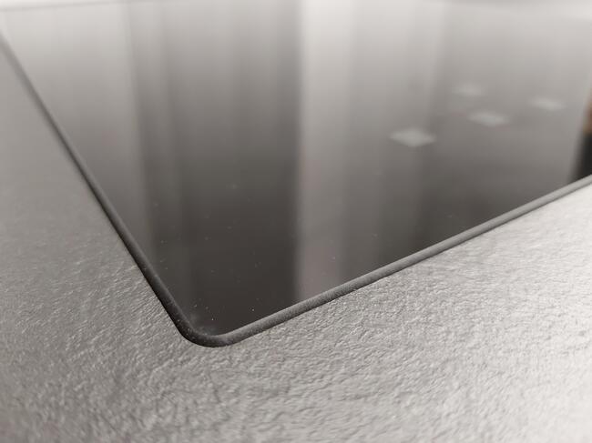 Blaty kompaktowe obróbka, montaż. Mat. własny i powierzony.