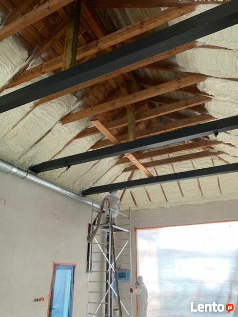 izolacje pianą pur icynene, ocieplanie, ocieplenie pianka