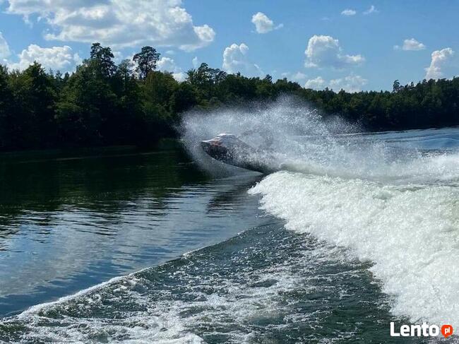 Czarter Łodzi Zegrze Wynajem Skuterów Wodnych