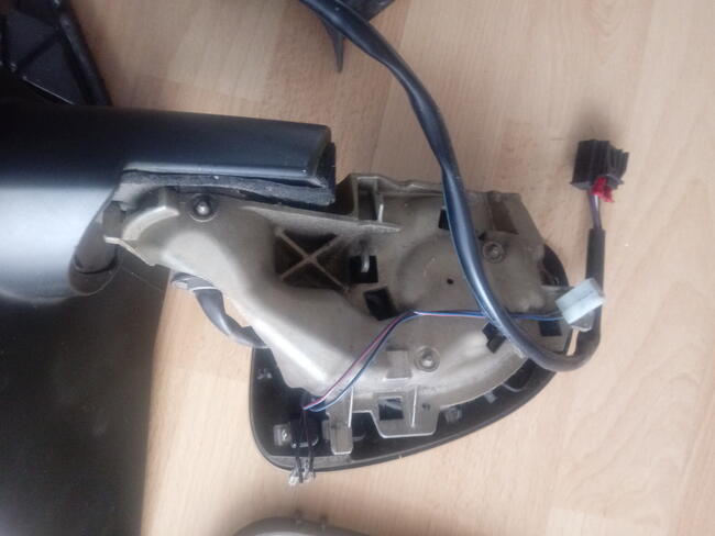 Silnik do Lusterka Golf kombi 5