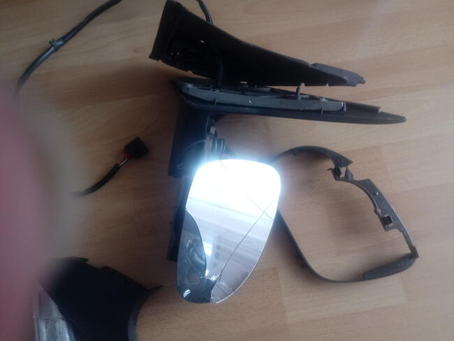 Silnik do Lusterka Golf kombi 5