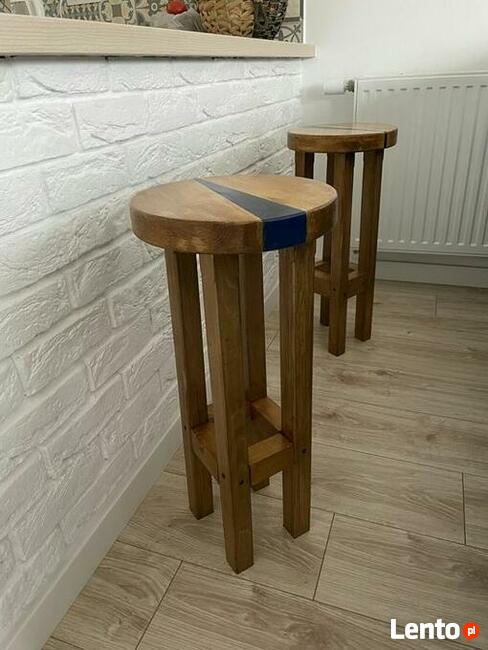 Taboret / hoker / stół / stoliczek z drewna i żywicą
