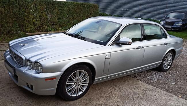 Usuwanie wgnieceń PDR i kosmetyka samochodowa