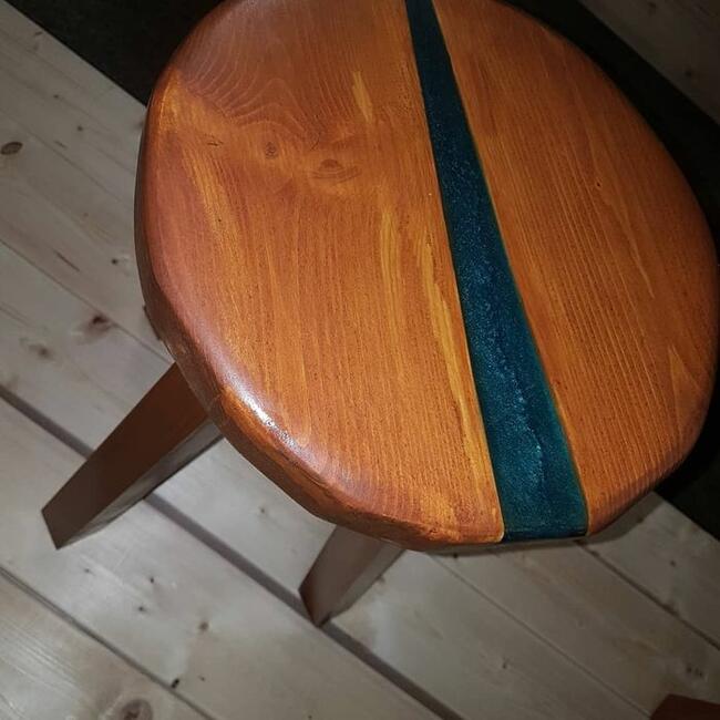 Taboret / hoker / stół / stoliczek z drewna i żywicą