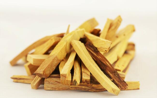 DREWIENKA PALO SANTO 200 GRAM + STOŻKI 10 SZTUK