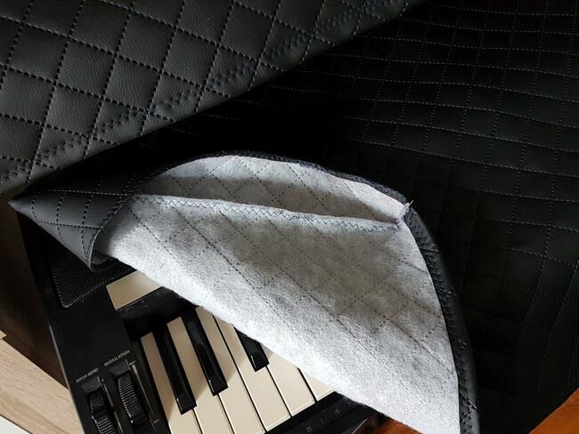 Narzutka przeciw kurzowa na keyboard eko-skóra