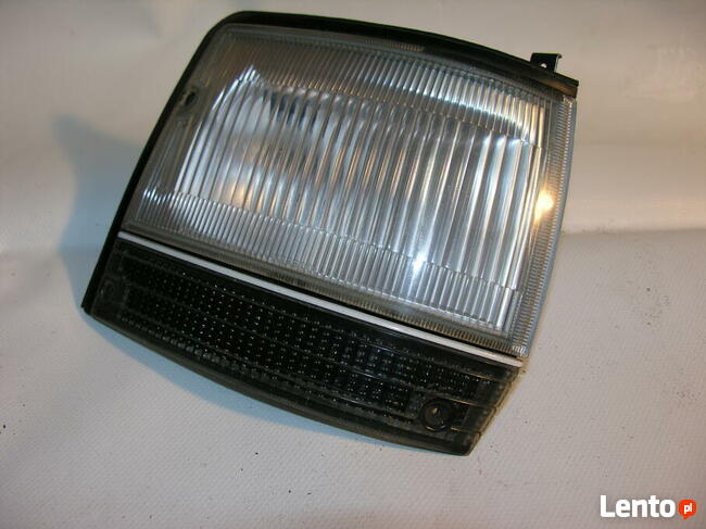 Nissan bluebird wagon U11 83-85 blenda przód prawa pozycja