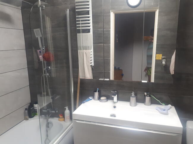 Zamienię dwupoziomowę adaptację strychu-komunalną