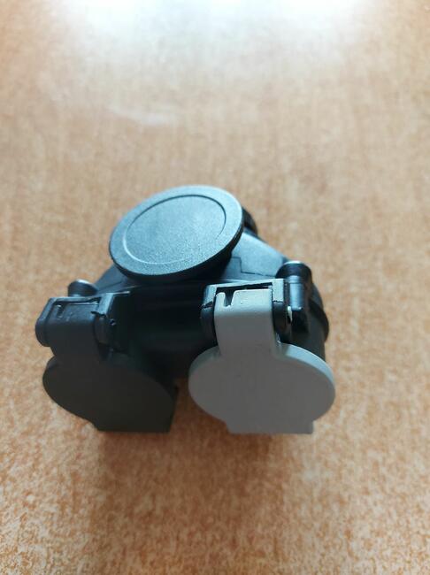 Przejściówka adapter 13 pin na 2 x 7 pin do przyczepy kempin