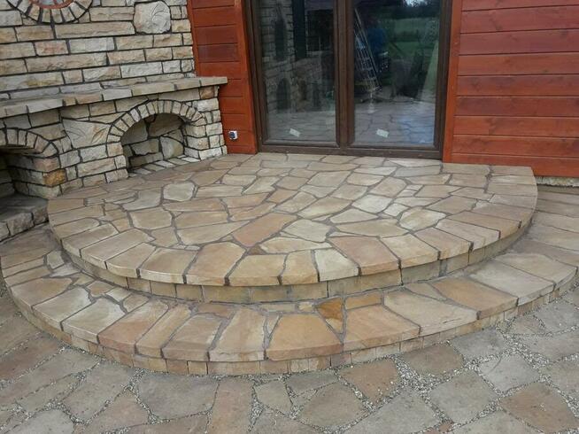 Płyty chodnikowe z piaskowca