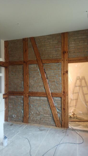 Podłogi drewniane cyklinowanie montaż