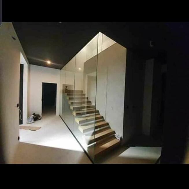 Balustrady nowoczesne szklane aluminiowe inox montaż